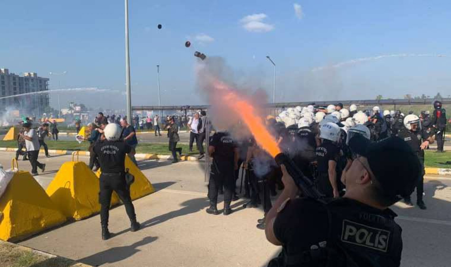 Protesti ispred američke baze u Turskoj (VIDEO)