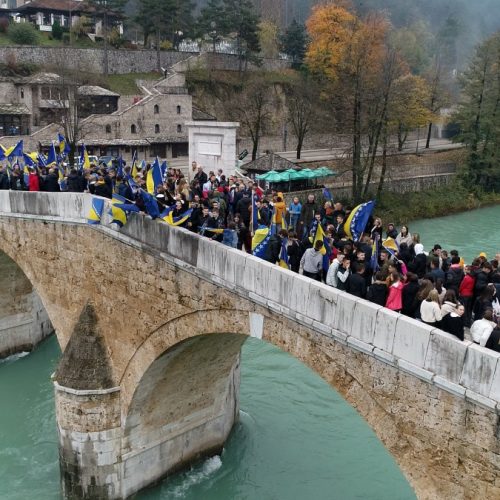 Grad Konjic sjećajući se svih onih koji su se kroz historiju borili za Bosnu i Hercegovinu i njen opstanak obilježio Dan državnosti i poslao poruku mira
