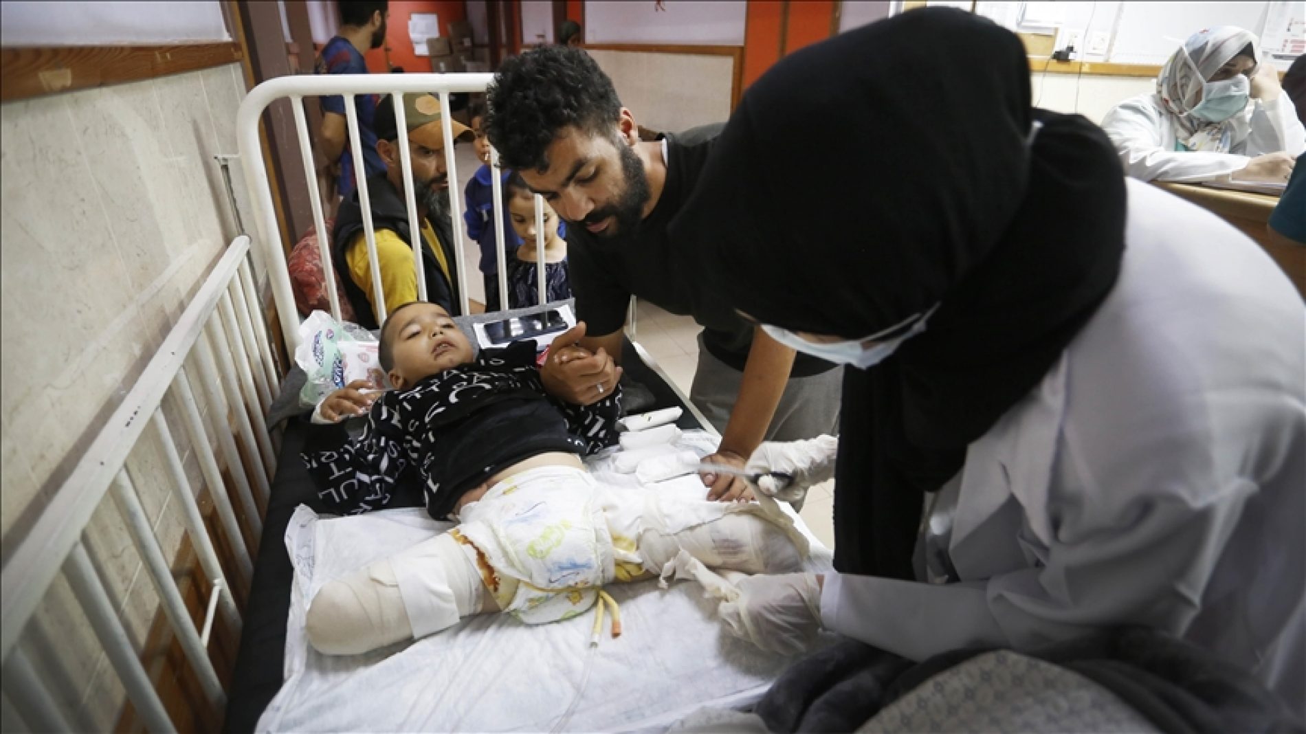 Trogodišnji Ahmed iz Gaze preživio tri izraelska napada: Amputirane mu obje noge