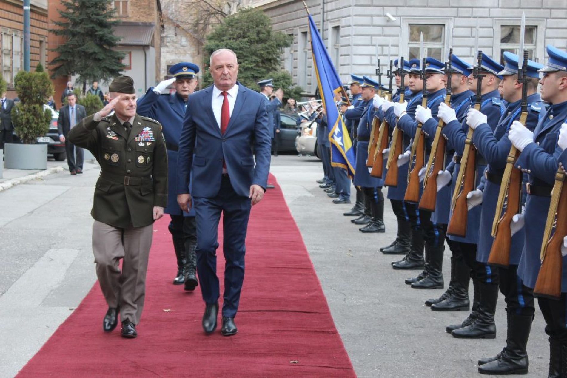 Ministar odbrane BiH Helez primio vrhovnog komandanta NATO snaga za Evropu generala Cavolija