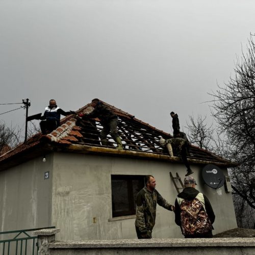 Ljubetovo kod Zenice nakon zemljotresa – mještani popravljaju oštećene kuće!