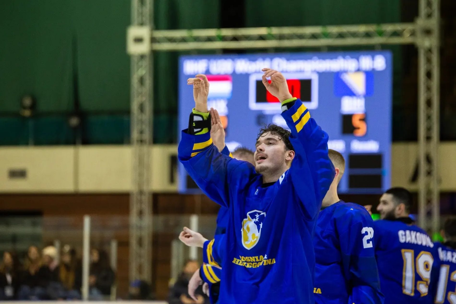 Mladi bosanski hokejaši idu u viši rang nakon osvojenog turnira u Sarajevu