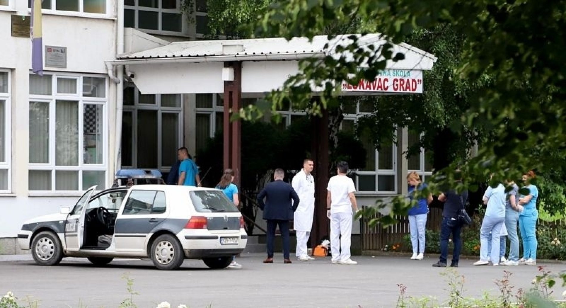 Potvrđena optužnica protiv oca dječaka koji je u Lukavcu pucao u nastavnika i teško ga ranio