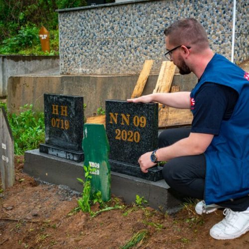 SRAMOTA EVROPE Nihad i Vidak su svijetu otkrili strašnu istinu o groblju na granici Bosne i Srbije