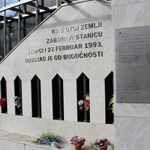 ‘Zločin u Štrpcima, bio je okidač zbog kojeg sam napustila onu raspalu ruinu koja se još zvala Jugoslavija’