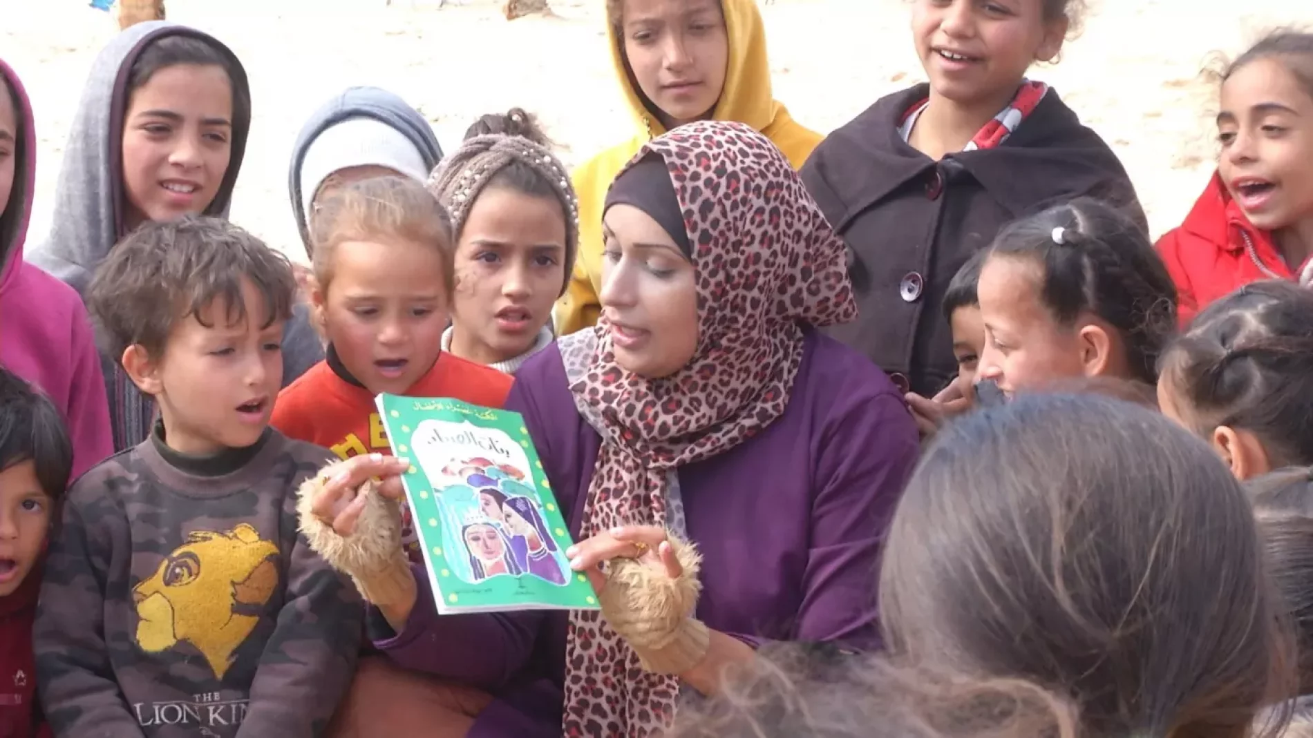 Raseljena palestinska učiteljica nije sputana izraelskim ratom – ‘Učiću djecu dok sam živa’