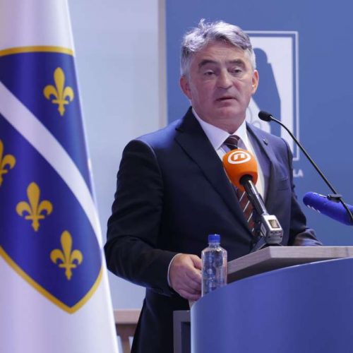 Komšić čestitao Dan Armije RBiH: Nema sumnje u spremnost da se borimo za Bosnu i Hercegovinu