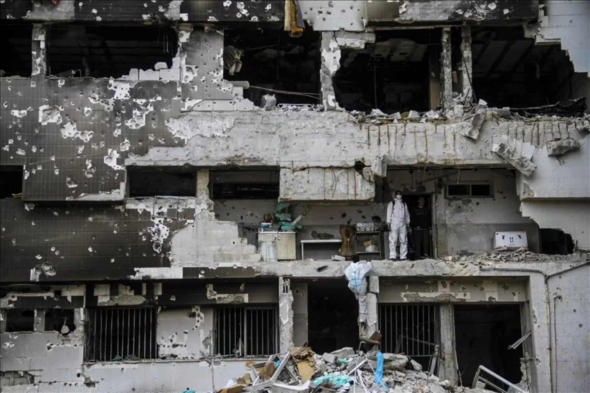 Nakon povlačenja izraelske vojske iz bolnice Shifa: Palestinci pod ruševinama traže članove porodica
