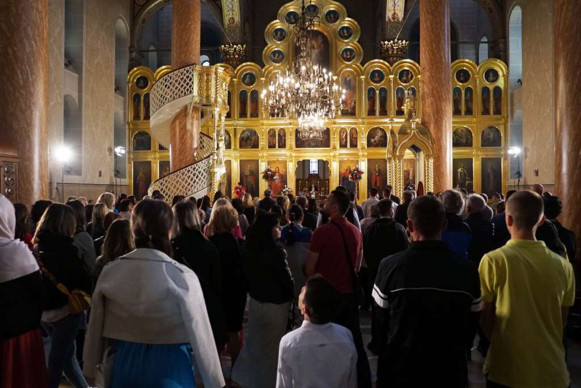 Pravoslavni vjernici dočekali Vaskrs u Sabornoj crkvi u Sarajevu