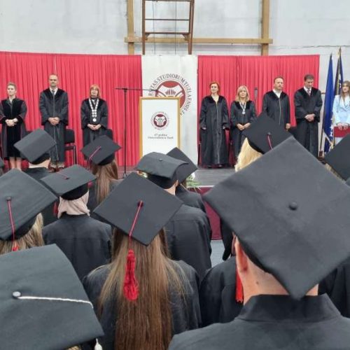 Promovisano 378 diplomanata i magistranata Univerziteta u Tuzli: Mladi imaju perspektivu u Bosni i Hercegovini